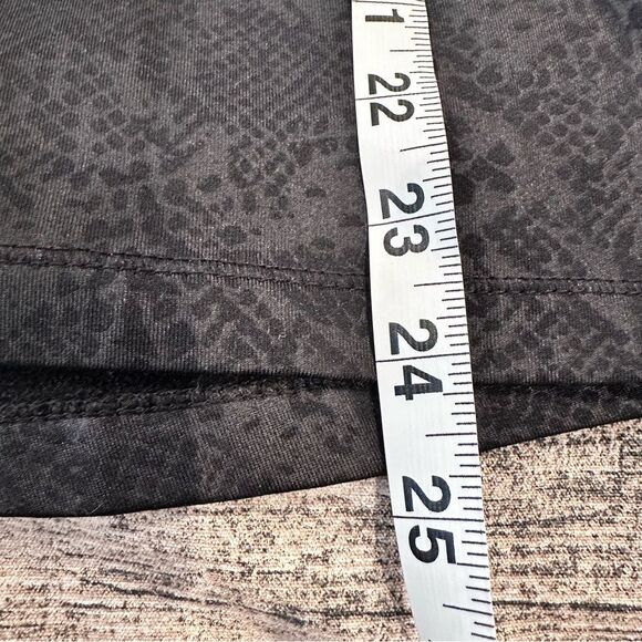 Nike Pro Black Dri-FIT Snakeskin Print Quarter Zip; Fleece Lined; Size Large - Picture 7 of 8